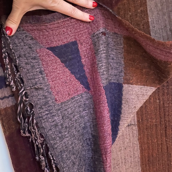 Aritzia Wilfred Scarf/Wrap Color block geometric wool blend - Picture 5 of 7